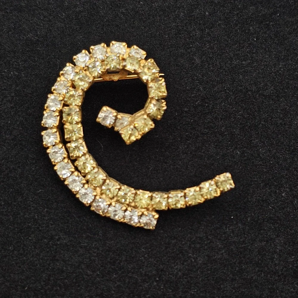 Rhinestone Swirl Brooch Gold Tone Clear Yellow/Lt Green Spiral‎ 1.5
